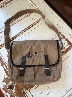 Sierra Club Canvas Shoulder Bag Tan Black Buckles Zipper 5 Pockets